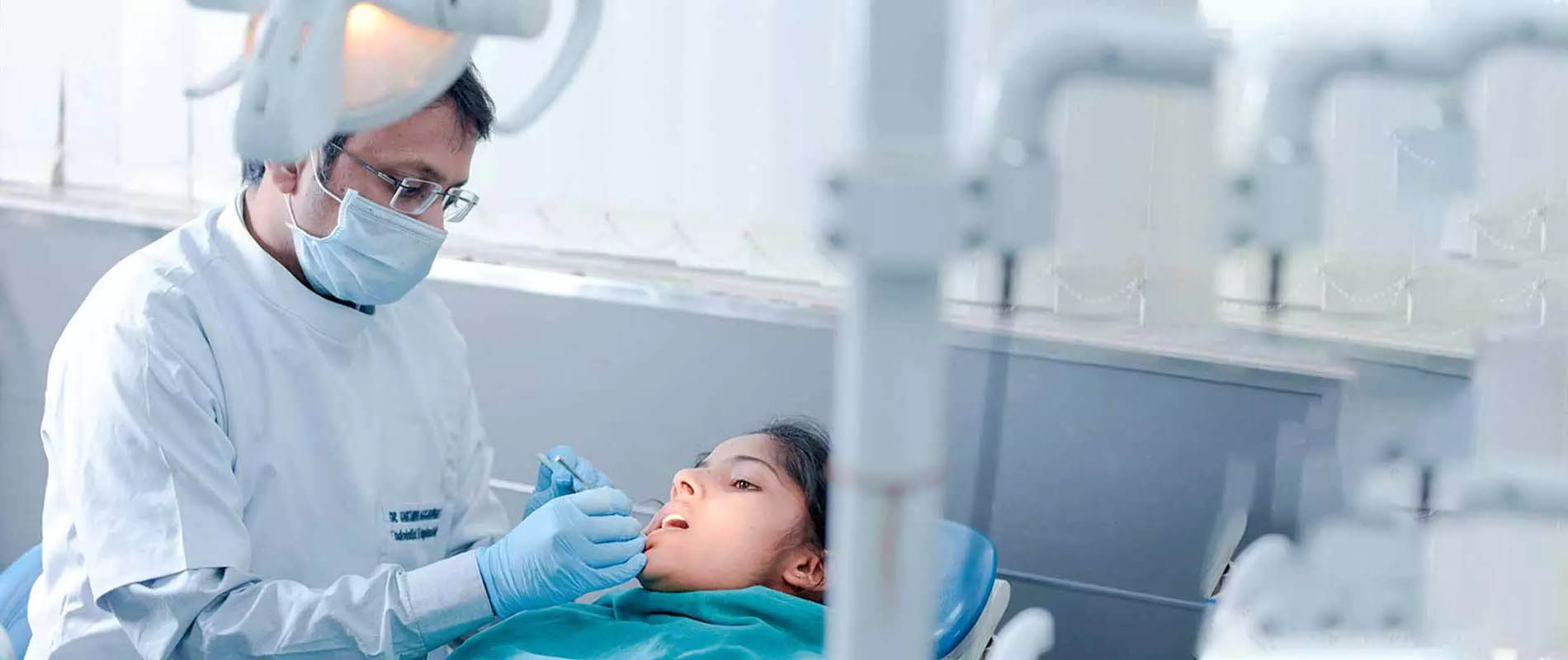Dr Vaikunth Aggarwal Best Dentist Muzaffarnagar India