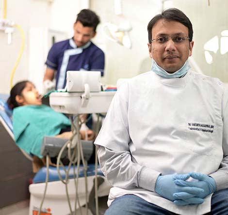 Dr Vaikunth Aggarwal Best Dentist Muzaffarnagar India